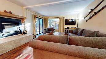 Summit #49 1 Bedroom Condo