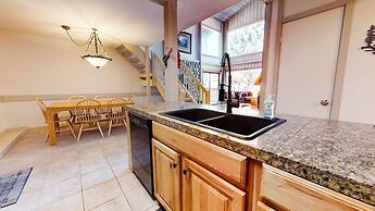 Summit #110 3 Bedroom Condo