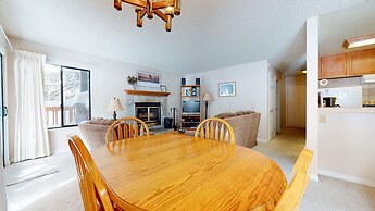 Summit #248 1 Bedroom Condo