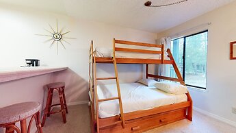 Summit #248 1 Bedroom Condo