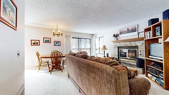 Summit #248 1 Bedroom Condo