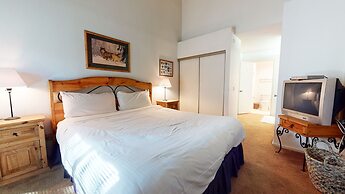 Summit #281 2 Bedroom Condo