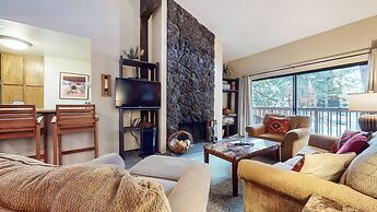 Summit 277 Pet-Friendly, Open Floor Plan, Walk to the Slopes by RedAwn