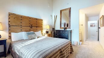 Summit #295 2 Bedroom Condo