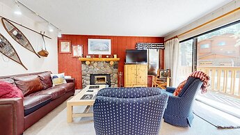 Summit 237 Pet-Friendly, Rustic, On Free Shuttle Route by RedAwning