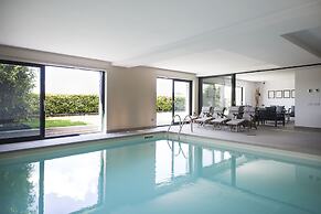 Suite & Pool Como