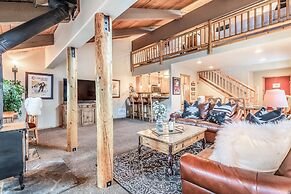 Courchevel 14 Remodeled Light and Bright Mountain Cabin, Walk to Canyo