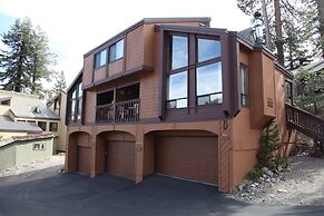 Courchevel 14 Remodeled Light and Bright Mountain Cabin, Walk to Canyo