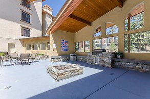 Silver Bear 18 Walk to Canyon Lodge, Cozy, Underground Parking by RedA