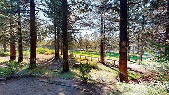 Solstice 4 Modern, Private Washer Dryer, Close to Eagle Lodge by Redaw