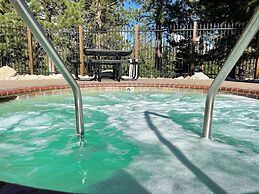 Solstice 4 Modern, Private Washer Dryer, Close to Eagle Lodge by Redaw