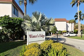 Waters Edge 110n 2 Bedroom Condo by RedAwning
