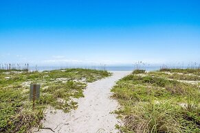 Waters Edge 110n 2 Bedroom Condo by RedAwning