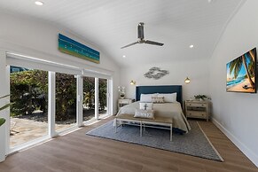 Gladiolus On The Water 3 Bedroom Home by RedAwning