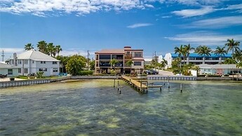 Bay Winds113 3 Bedroom Condo by RedAwning