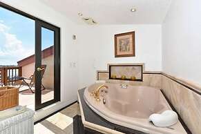 Bay Winds113 3 Bedroom Condo by RedAwning