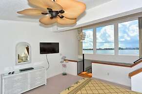Bay Winds113 3 Bedroom Condo by RedAwning