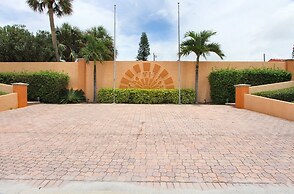 The S 2b 2 Bedroom Villa by RedAwning