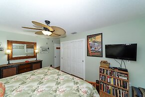 Latitude Adjustment 2 Bedroom Bungalow by RedAwning