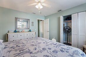 Beach Breeze Hideaway 2 Bedroom Villa by RedAwning