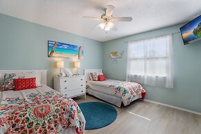 Beach Breeze Hideaway 2 Bedroom Villa by RedAwning