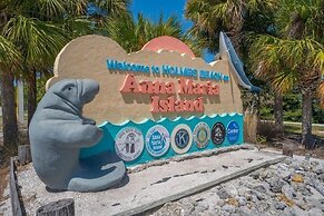 Beach Breeze Hideaway 2 Bedroom Villa by RedAwning