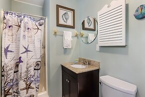 Beach Breeze Hideaway 2 Bedroom Villa by RedAwning