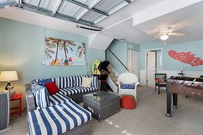 Beach Breeze Hideaway 2 Bedroom Villa by RedAwning