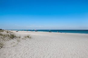 Blue Water Escape 3 Bedroom Villa by RedAwning