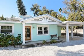 The Lady Fish 3 Bedroom Home by RedAwning