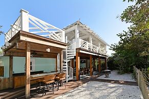 The Lady Fish 3 Bedroom Home by RedAwning