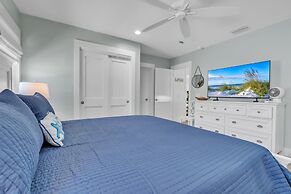 Coral Beach 3 Bedroom Home by RedAwning
