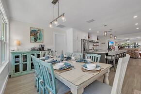 Coral Beach 3 Bedroom Home by RedAwning