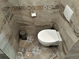 Baratero City Corner Apartment