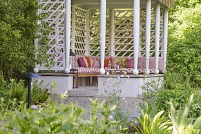 Signau House & Garden