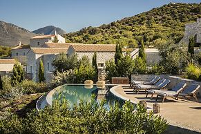 Ariá Estate Suites & Spa