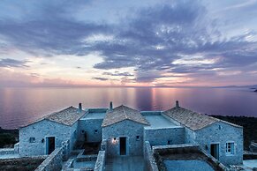 Ariá Estate Suites & Spa