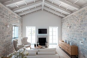 Ariá Estate Suites & Spa