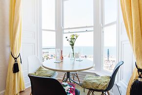 Ar Lan Y Mor Seaside Apartment