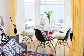 Ar Lan Y Mor Seaside Apartment