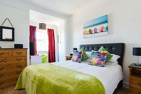 Ar Lan Y Mor Seaside Apartment