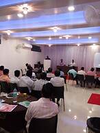 Hotel Gulmohar Pride