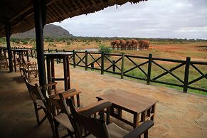 Voi Wildlife Lodge