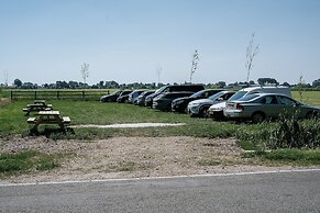 Ruyge Weyde Logies