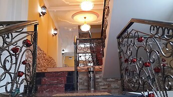Edemi Hotel