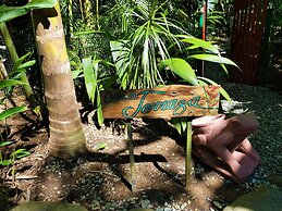 El Jardin de Playa Negra