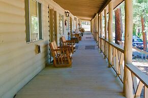 Pendaries Village Lodge