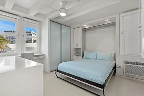 Beach Front  Amapola SeaSide Apt