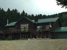 Two Bears Inn Bed & Breakfast