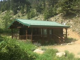 Two Bears Inn Bed & Breakfast